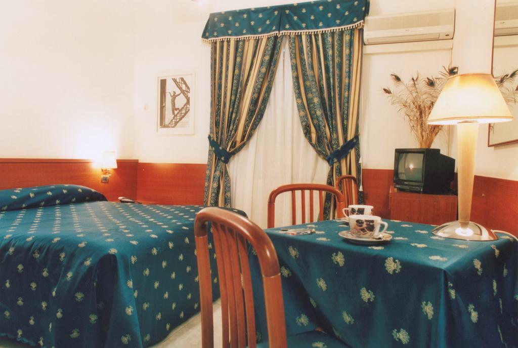 Caput Mundi Hotell Rom Exteriör bild