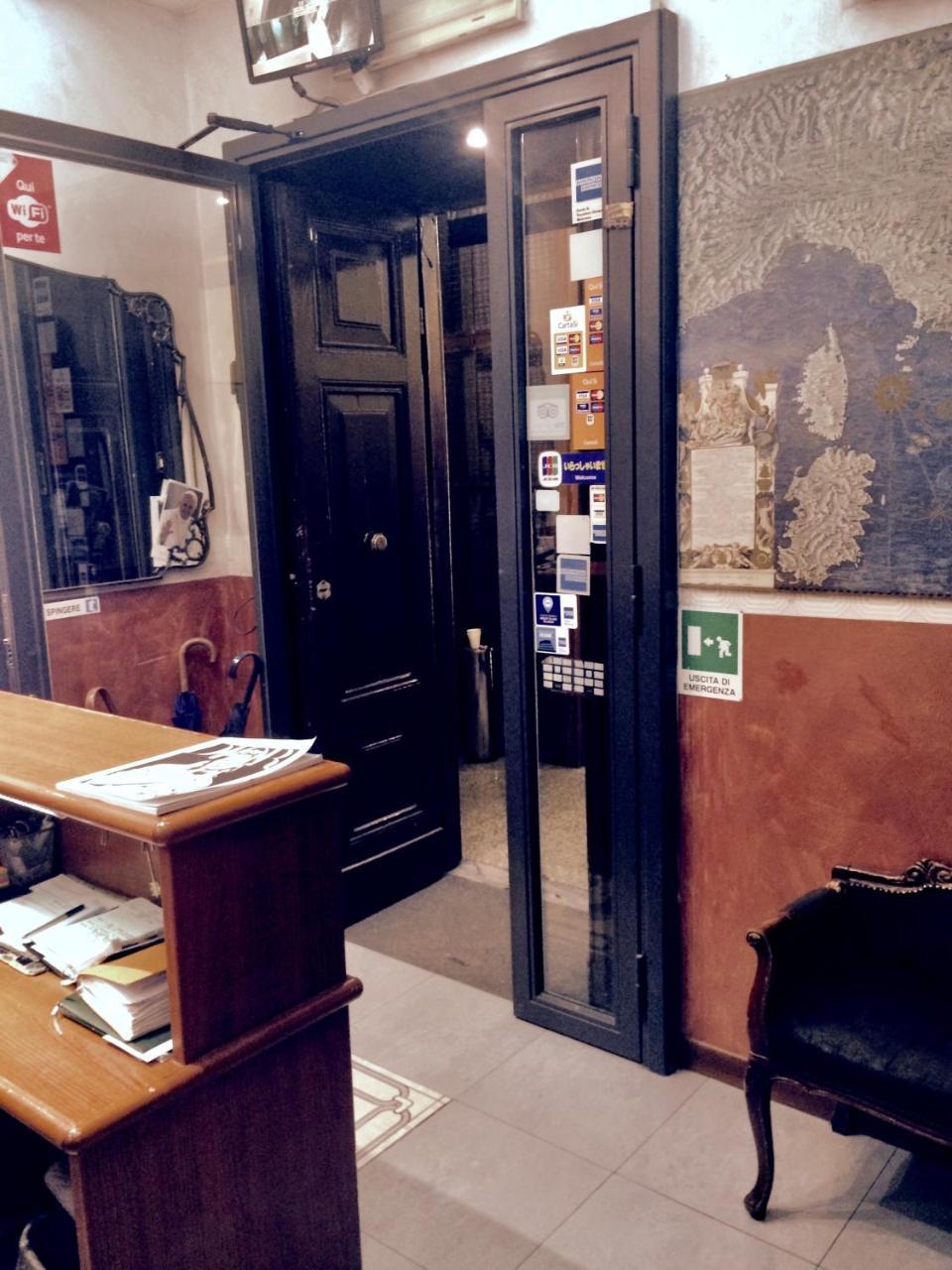 Caput Mundi Hotell Rom Exteriör bild