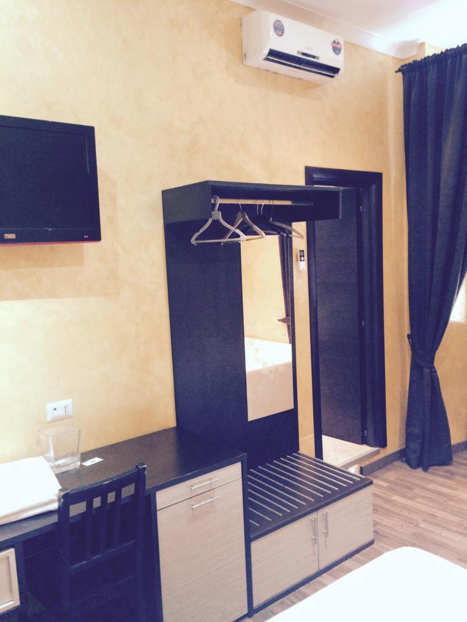 Caput Mundi Hotell Rom Exteriör bild