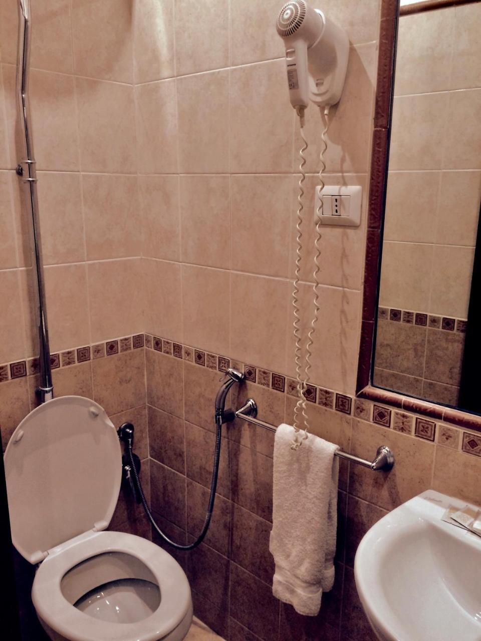 Caput Mundi Hotell Rom Exteriör bild
